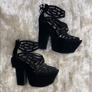 Super cute platform heels